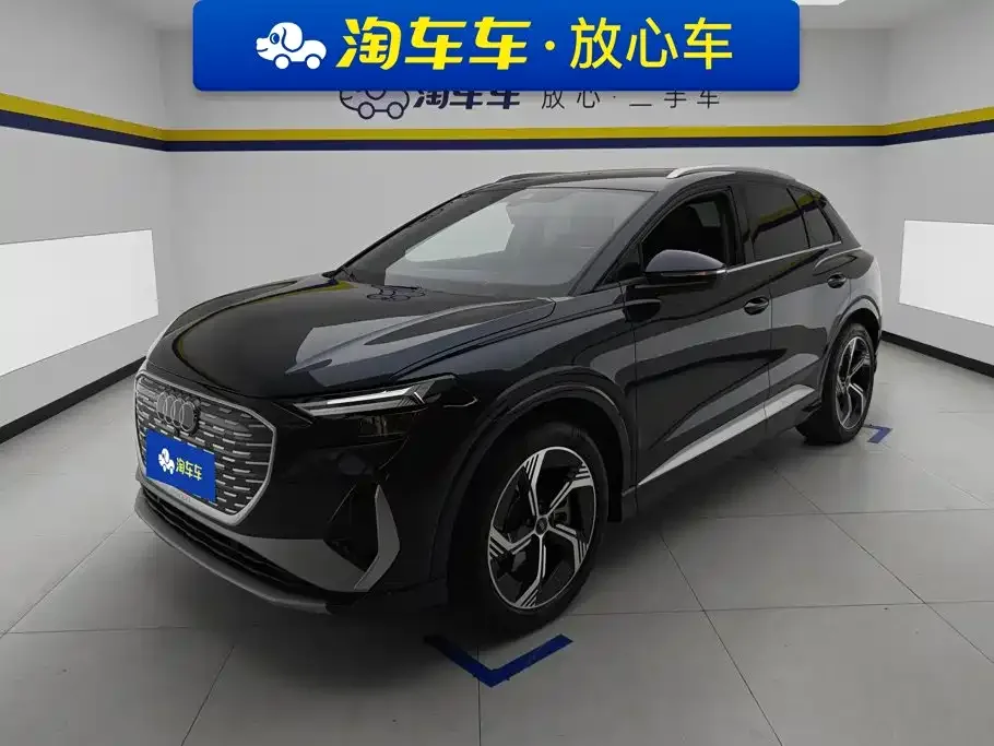 AUDI Q4 E-tron 2026