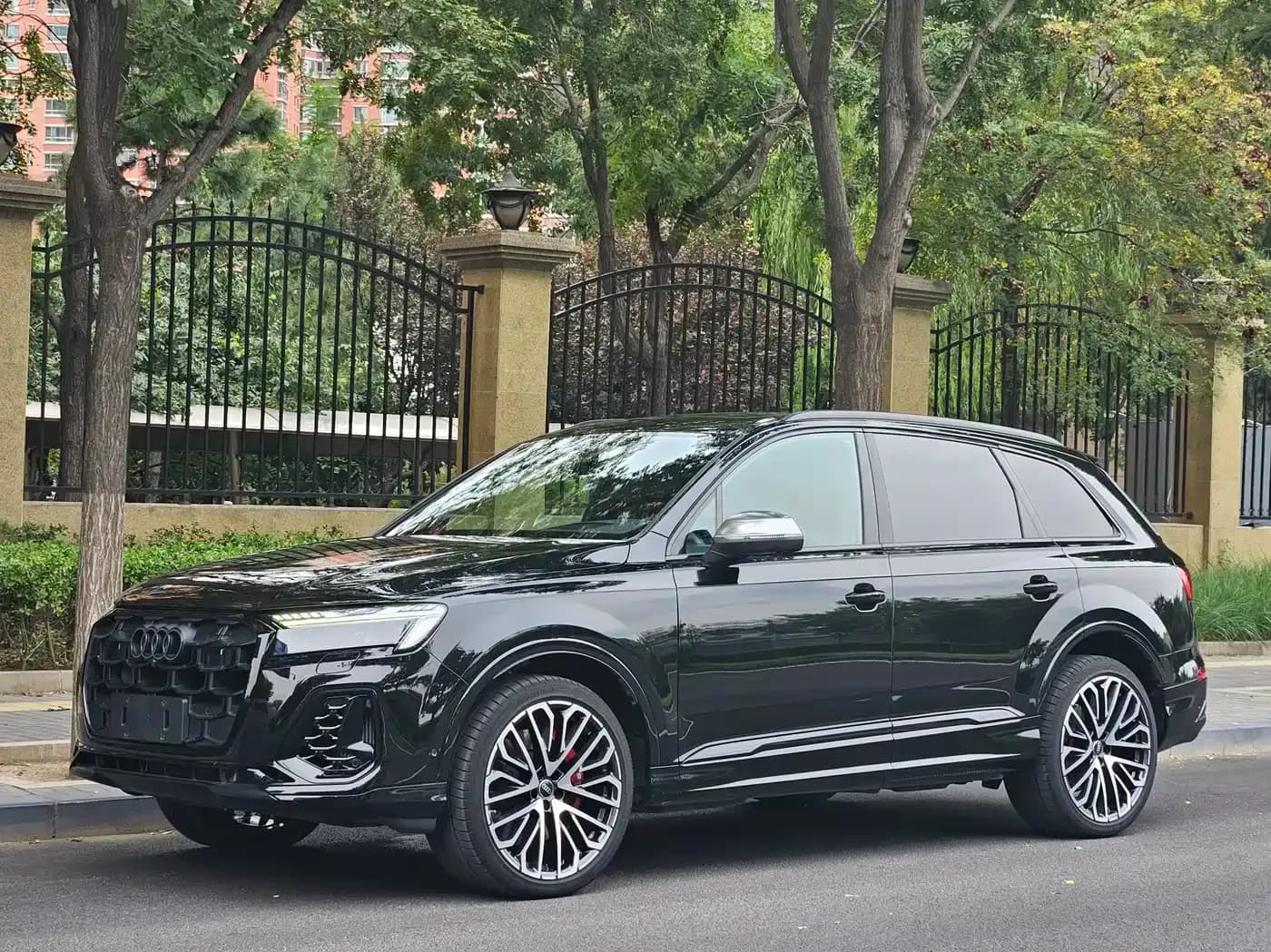 AUDI SQ7 2025